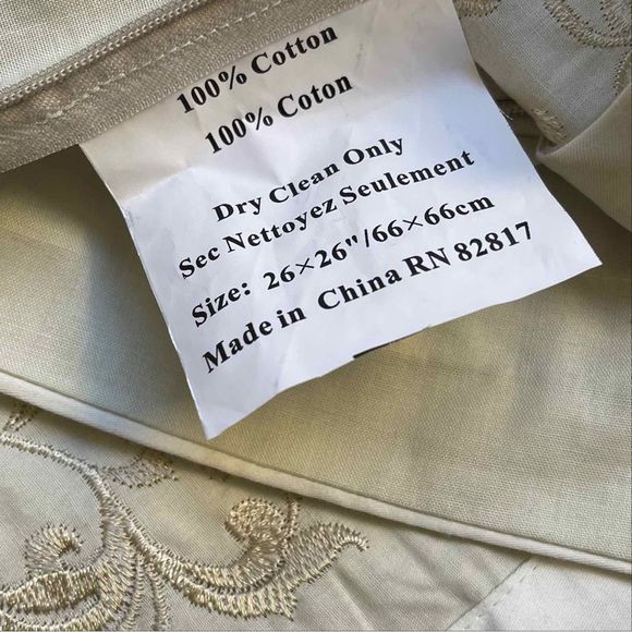 🚫 SOLD 🚫 SHAMS 2 PILLOWS- 4 piece Accessory Bedding Set NWT $100 - Picture 6 of 6